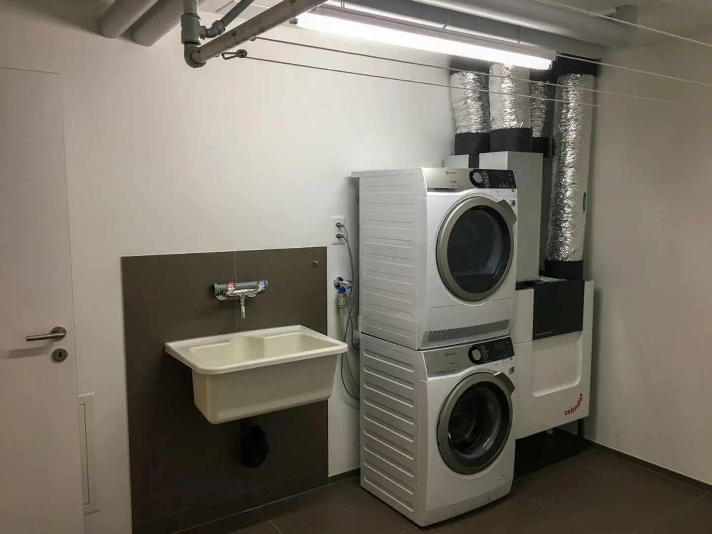 Appartamento con terrazza di 4,5 stanze - Foto 9 di 11