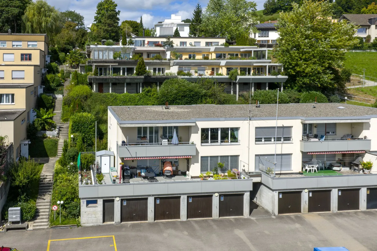 Condominium spacieux et lumineux de 4,5 pièces - Photo 1 sur 10