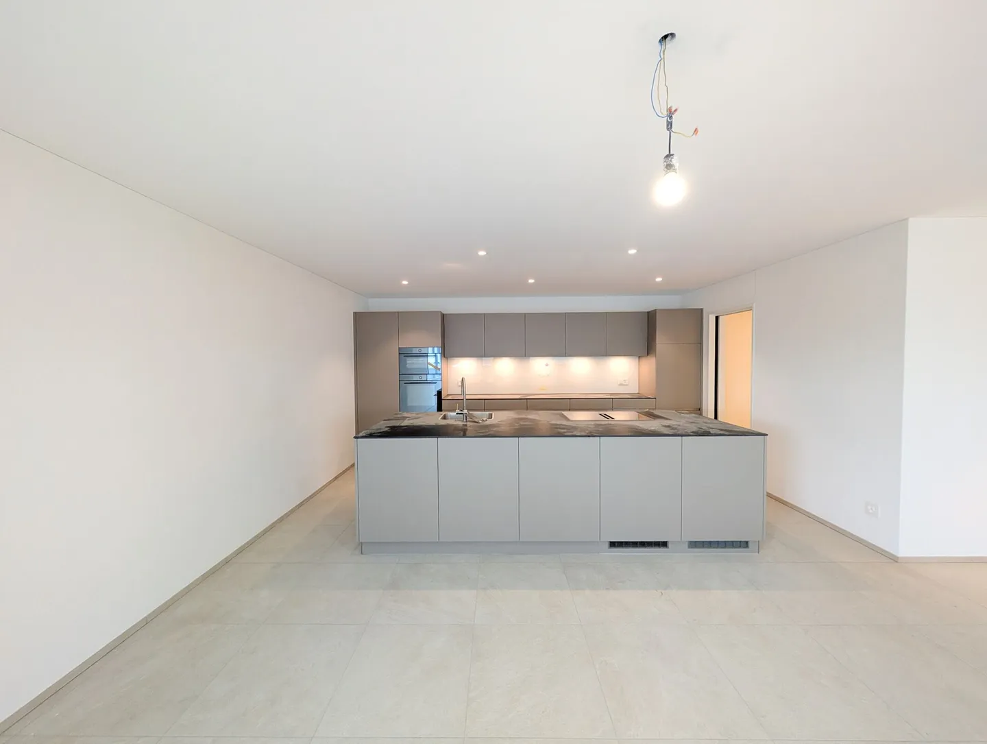 Geräumige Gartenwohnung mit Aussicht - Foto 2 von 13