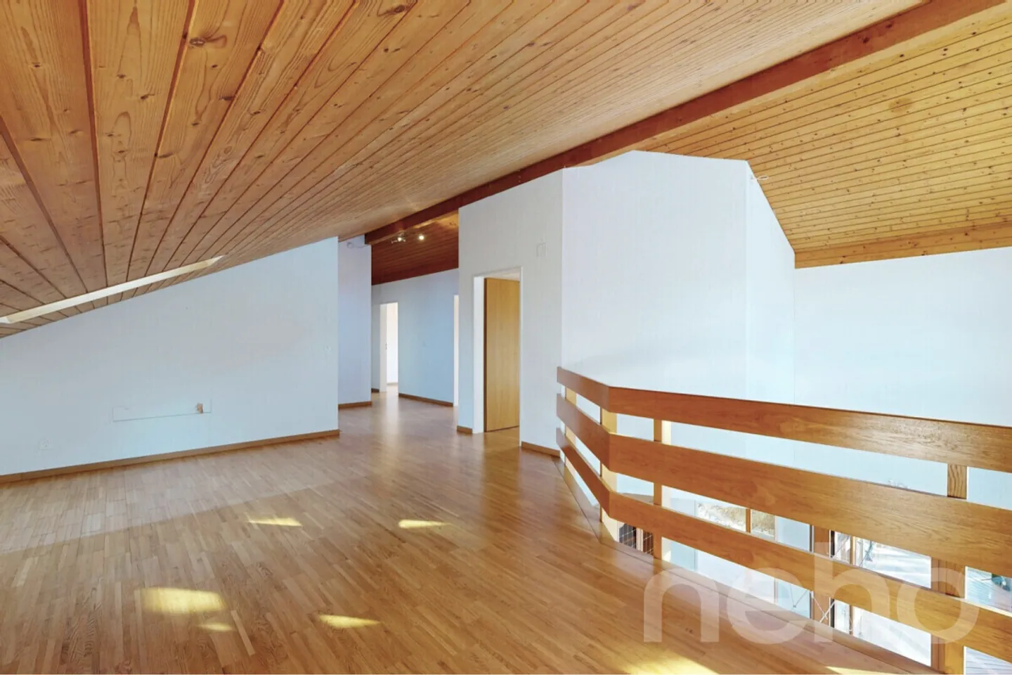 Large Single-Family House with Garden, Conservatory, and Lots of Potential - Photo 9 of 12