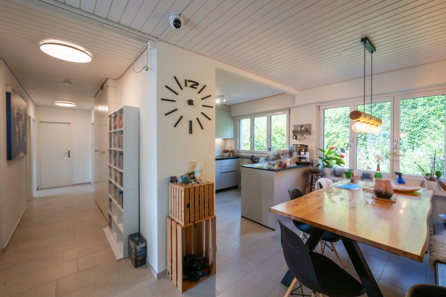 Condominium spacieux et lumineux de 4,5 pièces - Photo 2 sur 10