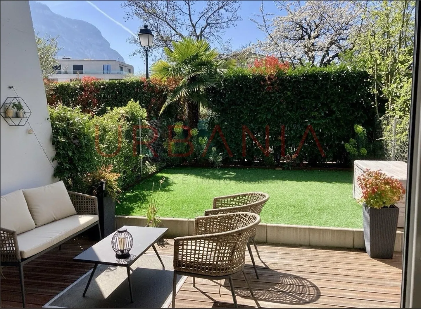 Angrenzende Villa mit 6 Zimmern, darunter 4 Schlafzimmer - 157 m² Wohnfläche - Foto 1 von 13