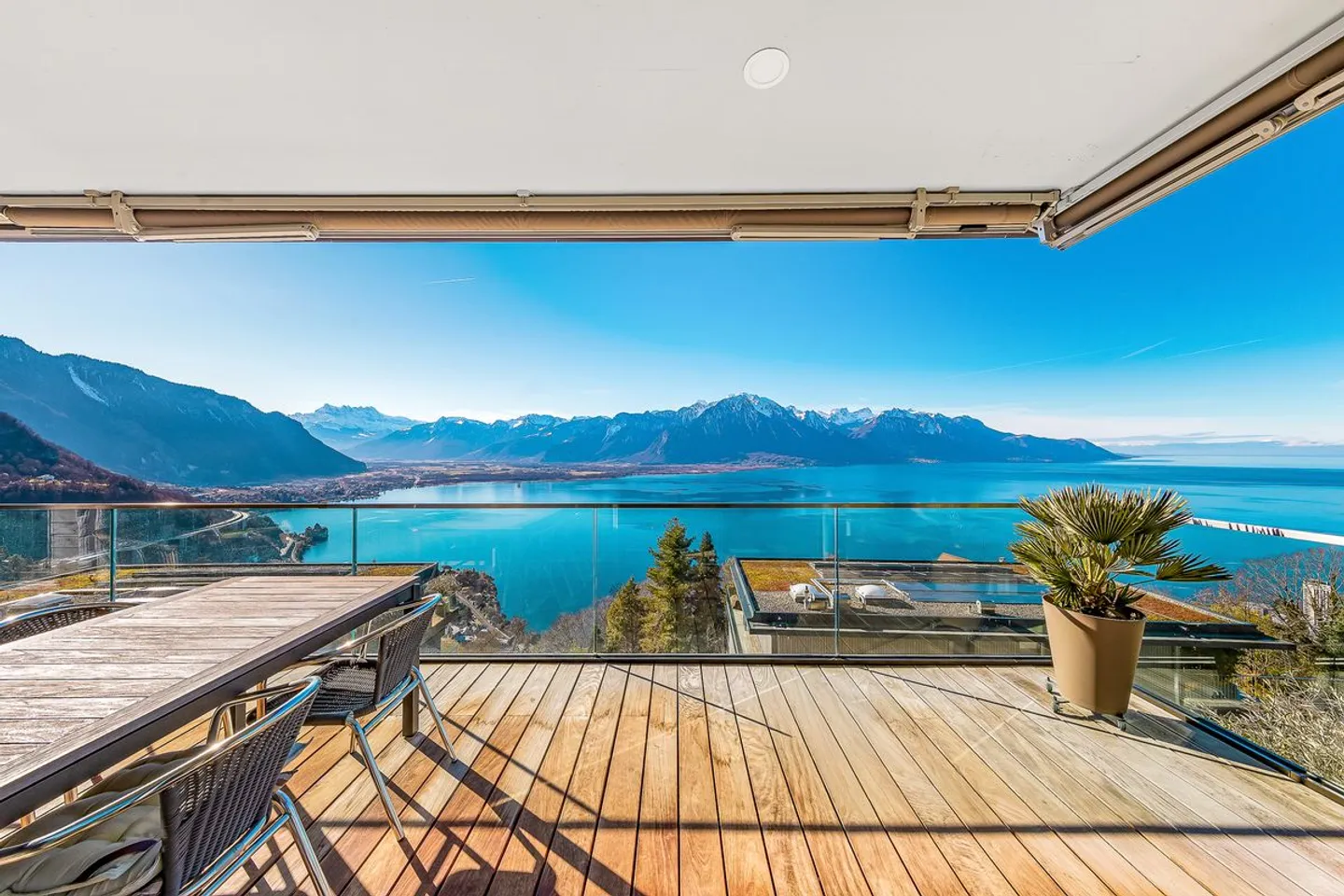 Eccezionale appartamento sulle alture di Montreux con vista panoramica sul lago - Foto 1 di 13