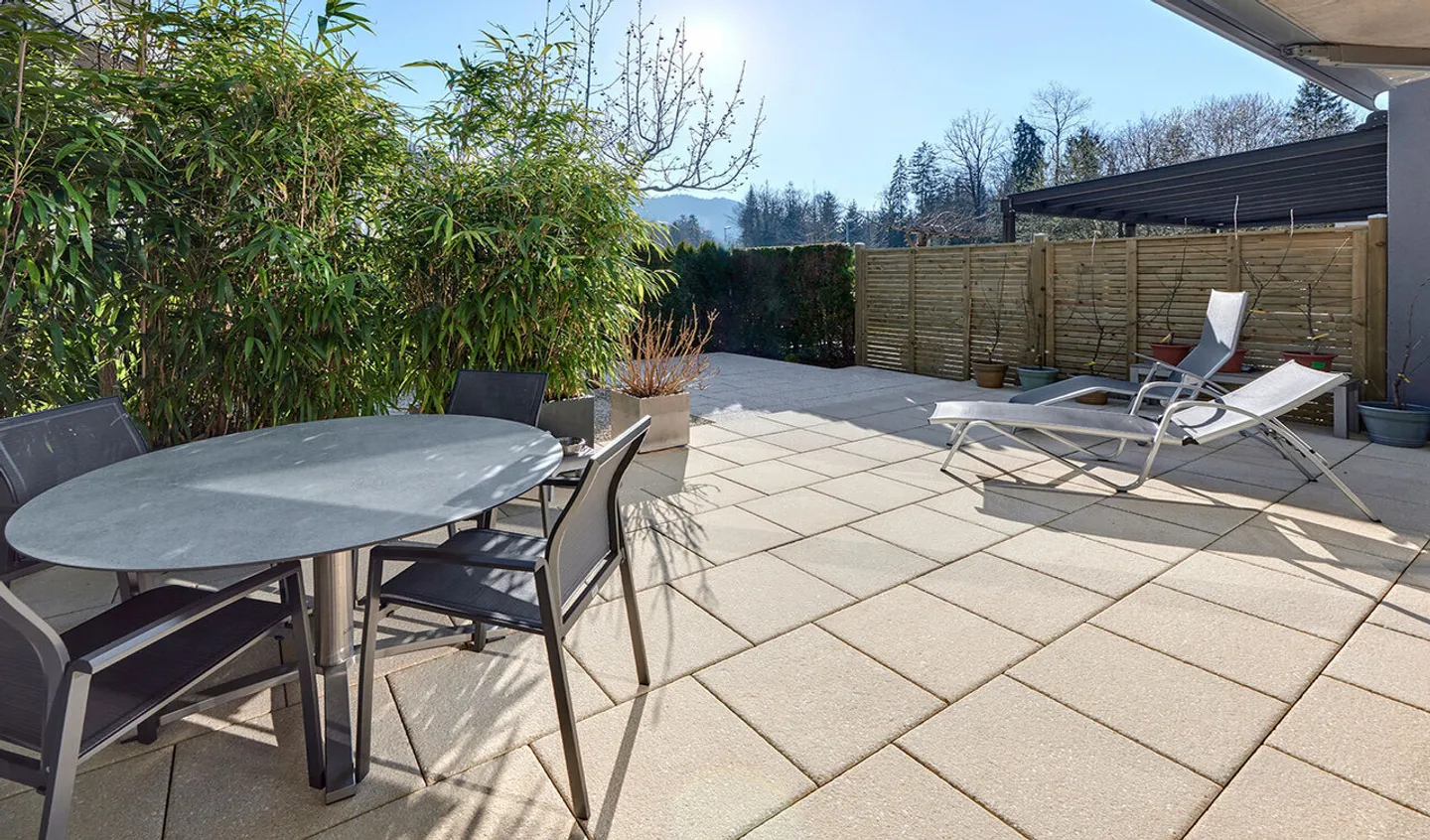 Modernes Reiheneckhaus mit Weitsicht an der Kleinen Emme - Foto 2 von 7