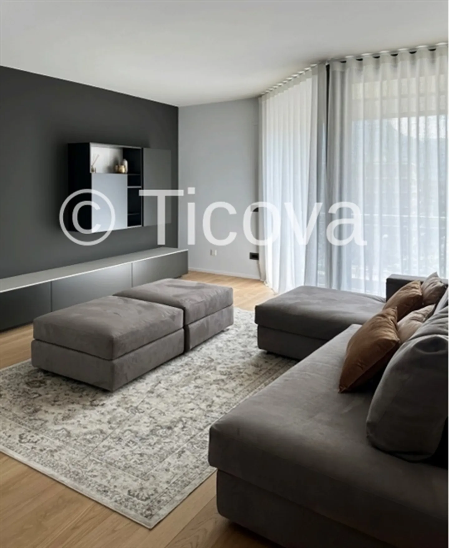 Modern Penthouse with Rooftop Terrace - Photo 4 of 20