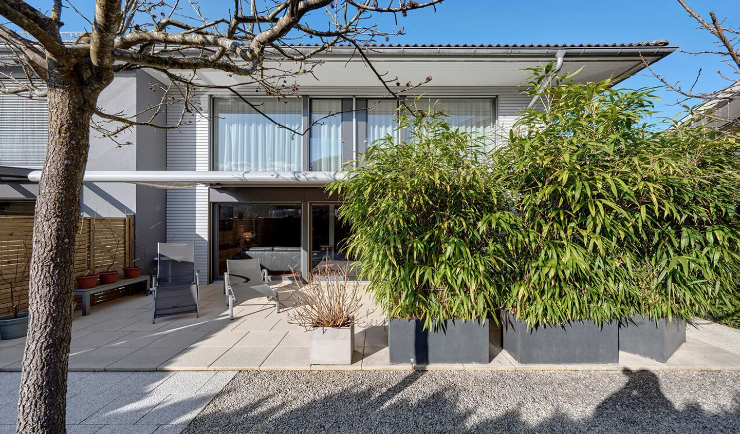 Modernes Reiheneckhaus mit Weitsicht an der Kleinen Emme - Foto 1 von 7