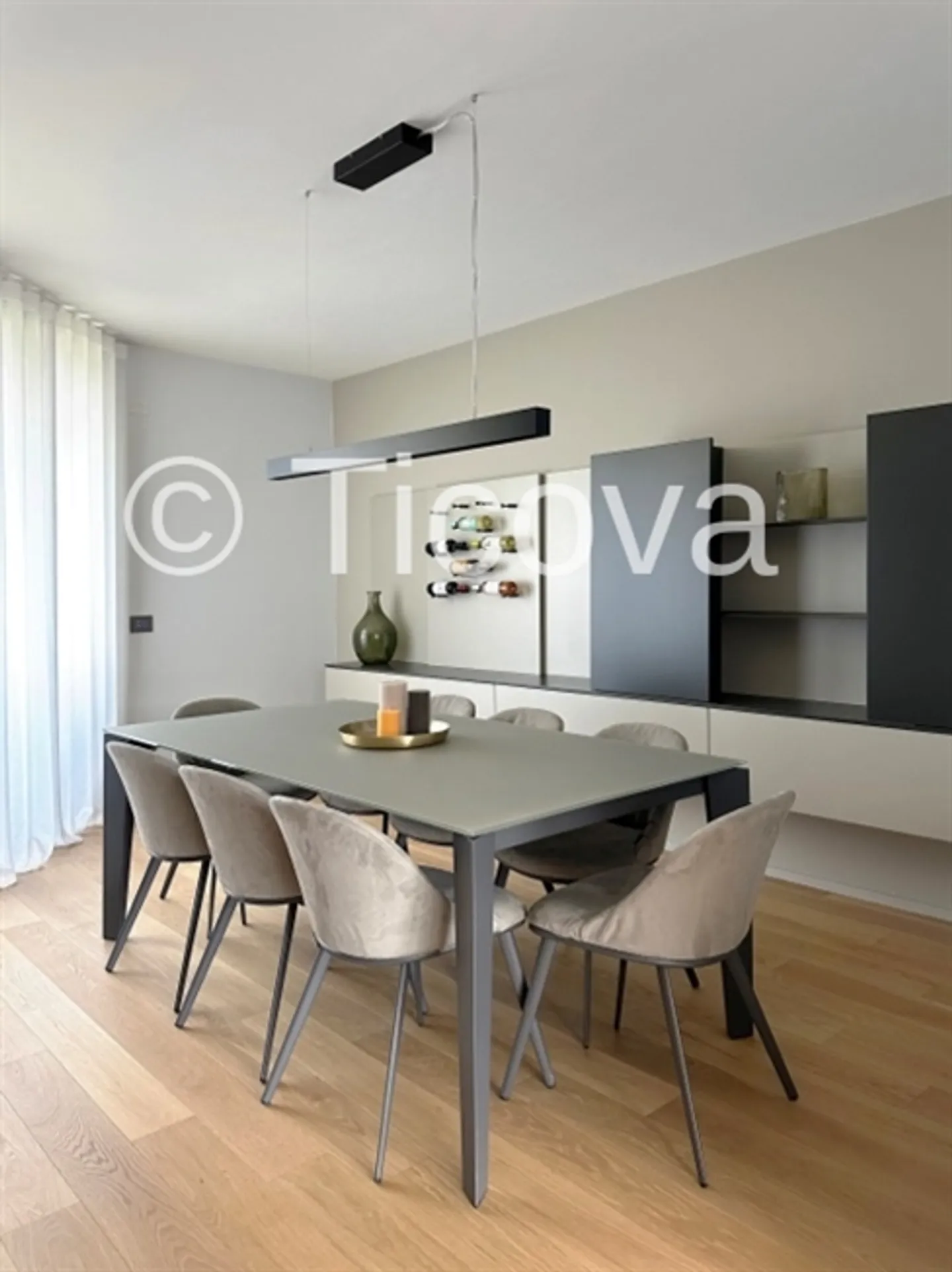 Modern Penthouse with Rooftop Terrace - Photo 6 of 20