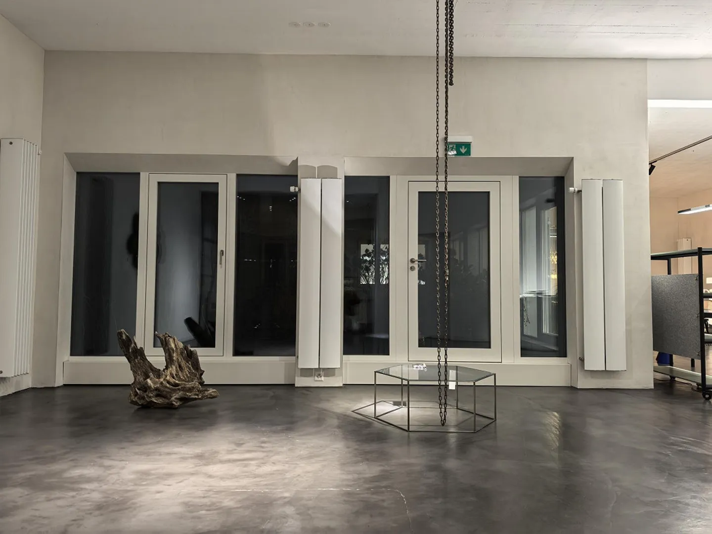 230 mètres carrés de magasin/loft commercial attrayant près de Tellplatz - Photo 5 sur 7