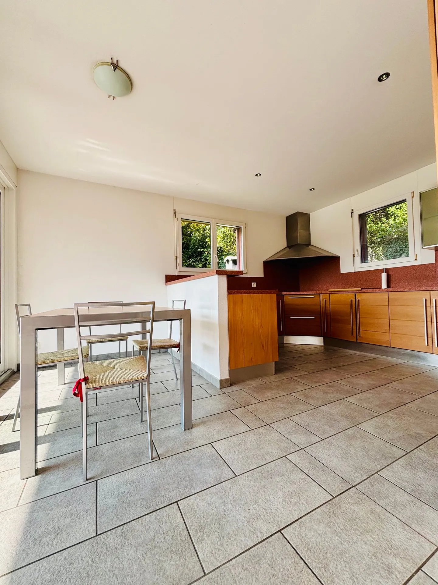 Grande casa con 6 camere da letto e grande giardino a Galbisio - Foto 4 di 19