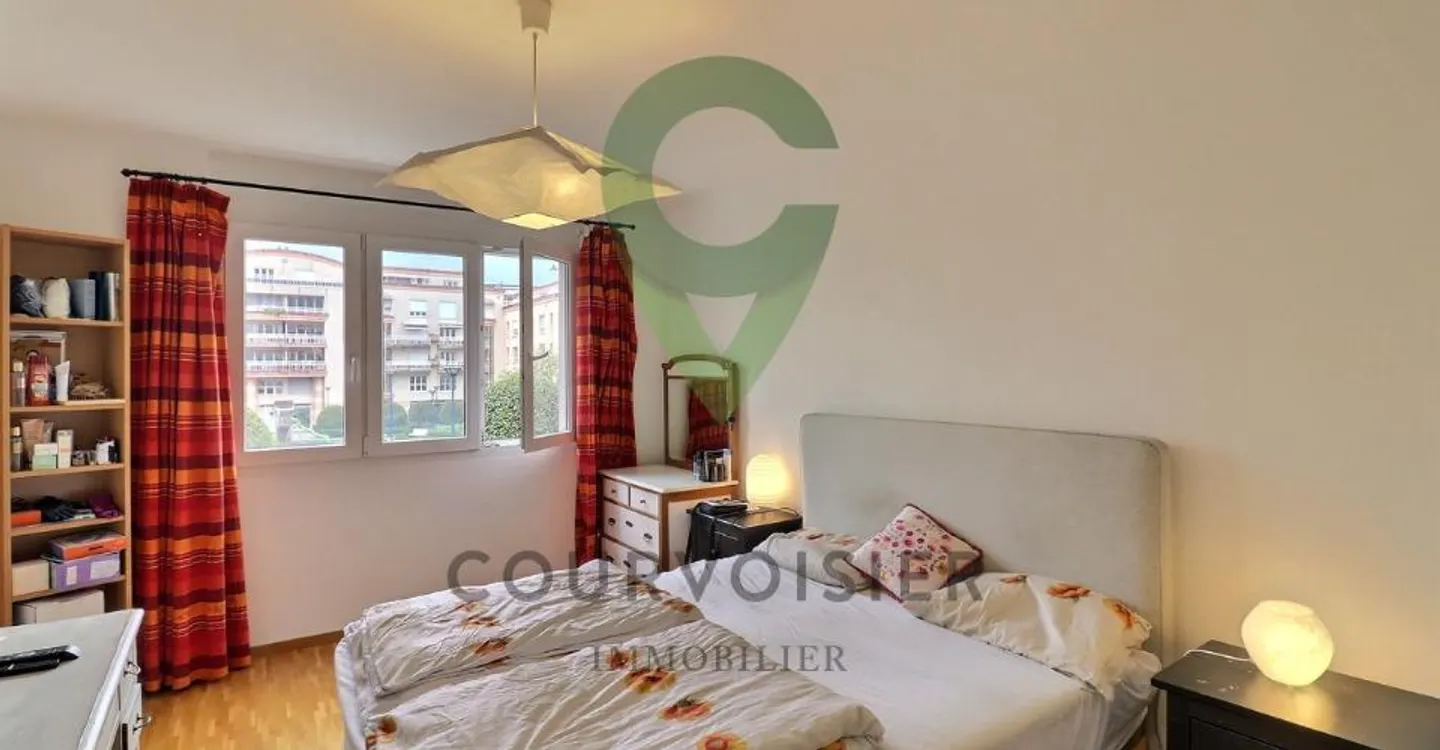 BEAUTIFUL 4.5 ROOM APARTMENT IN NYON - Photo 8 of 11
