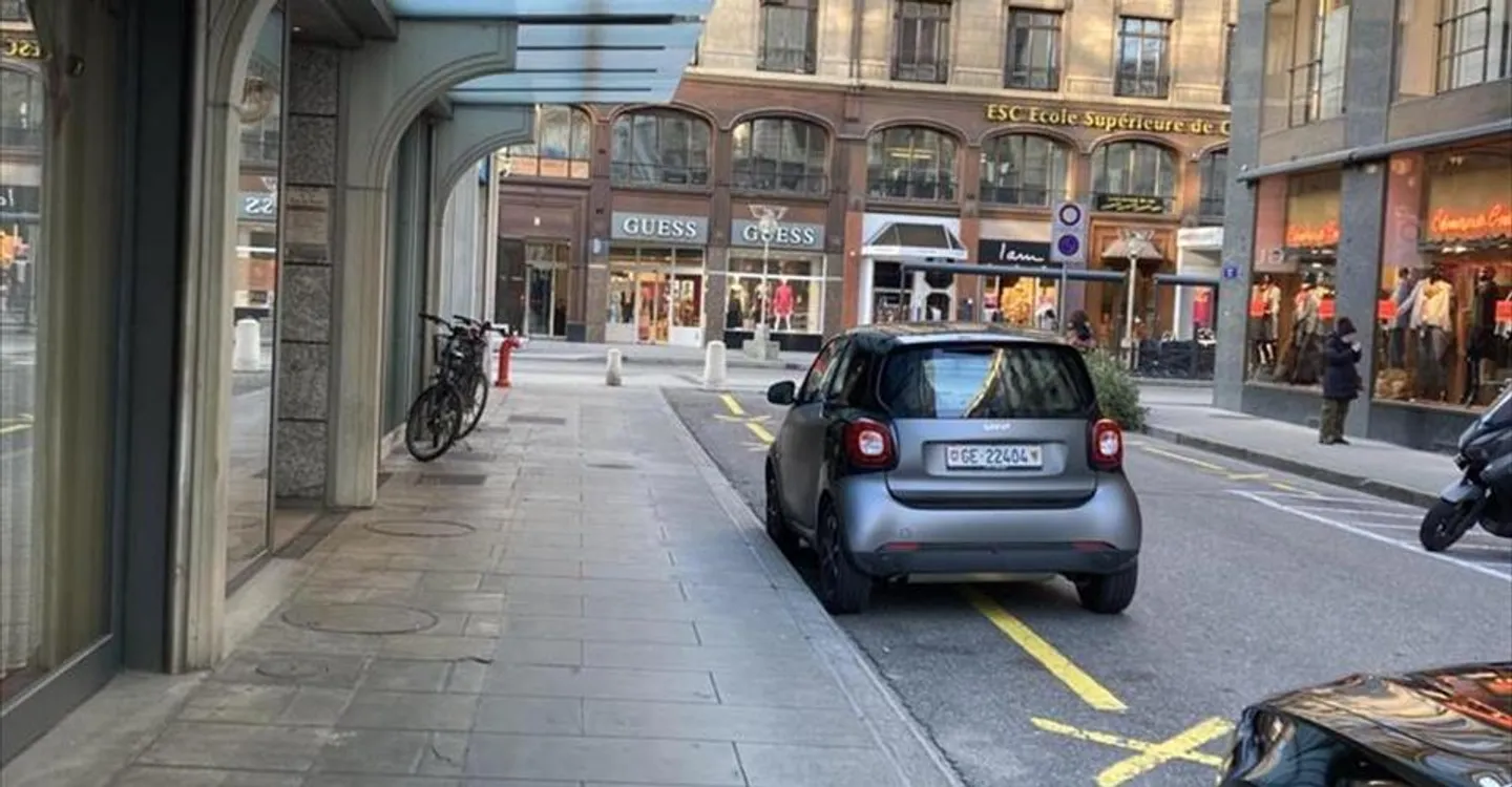 Shop for rent - Photo 3 of 13