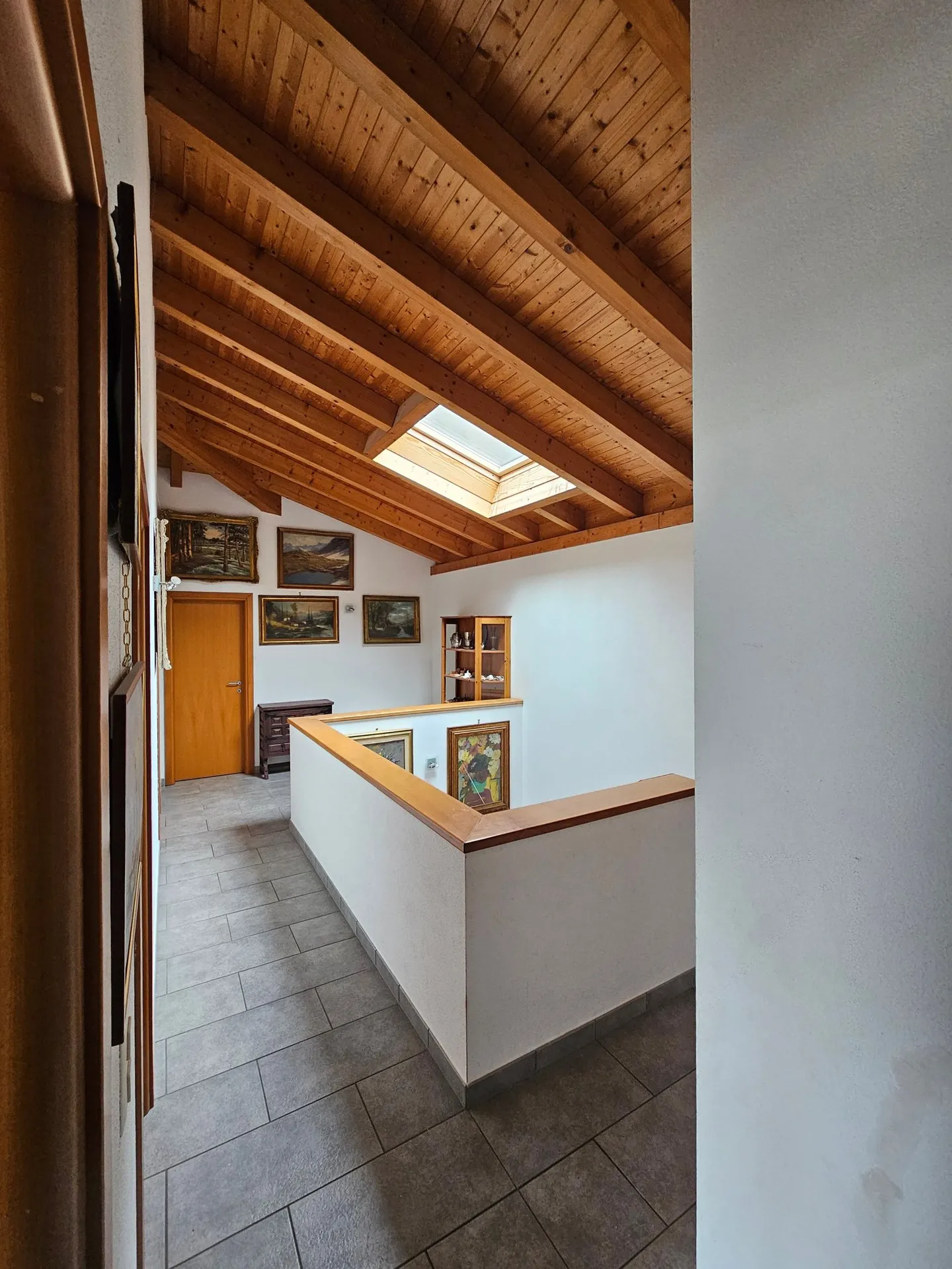 Grande casa con 6 camere da letto e grande giardino a Galbisio - Foto 14 di 19