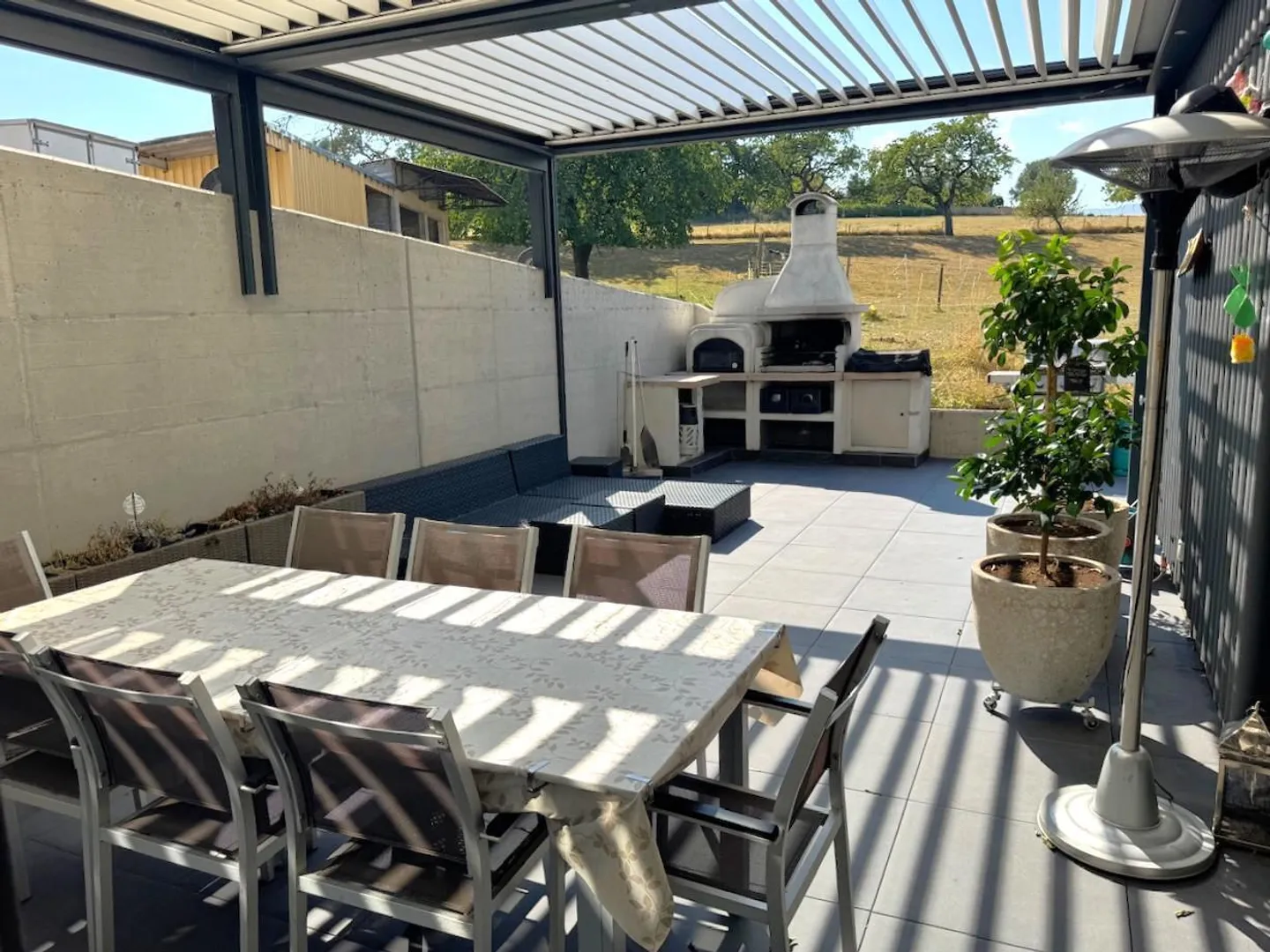 Bell'appartamento duplex di 6,5 locali, in un antico rurale trasformato - Foto 2 di 14