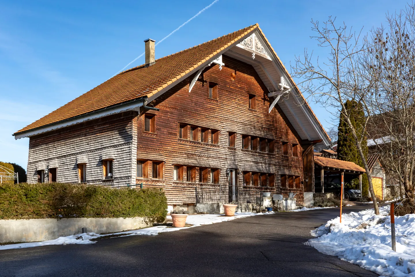 Renovated character farm in the heart of La Roche - Photo 13 of 13