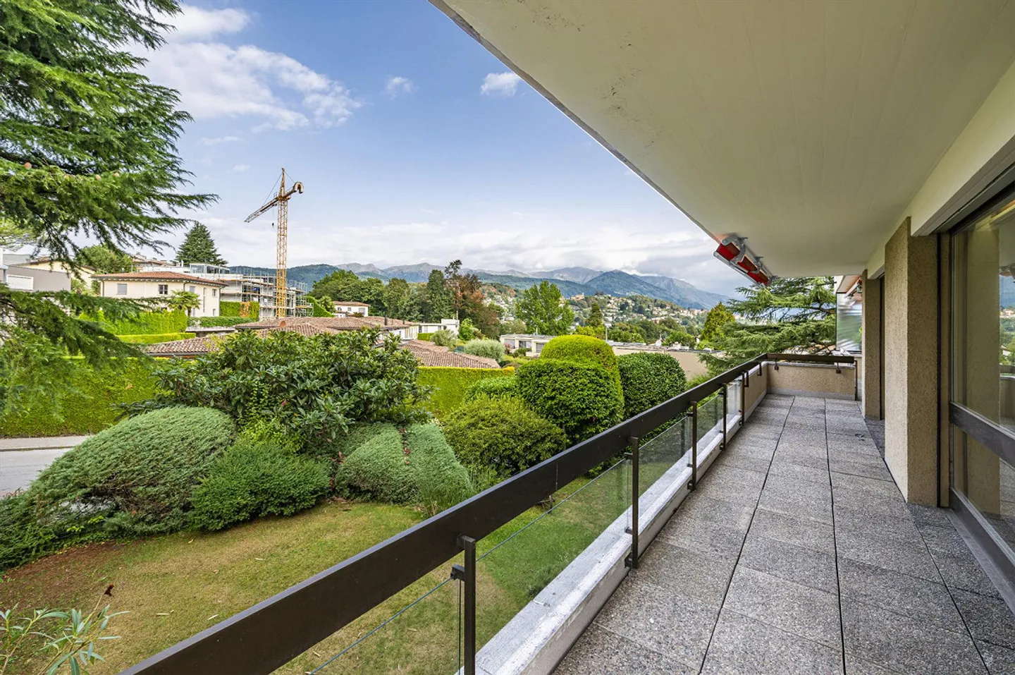 Renovated apartment with large terrace - Photo 1 of 16