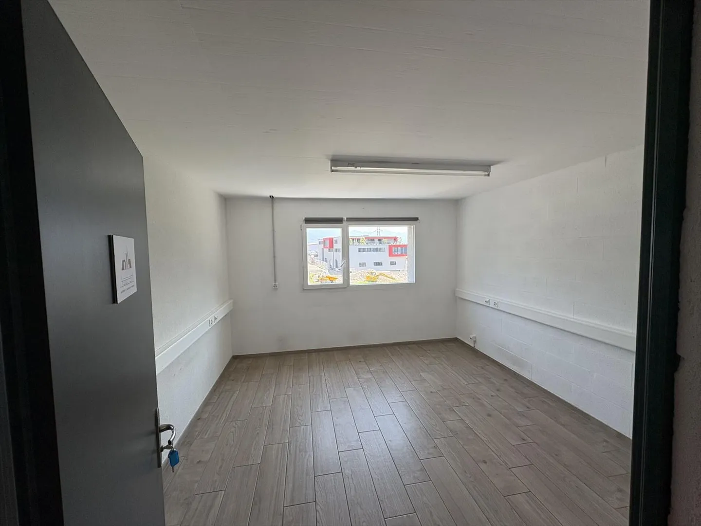 Small Office - 1st Floor - Photo 3 of 6