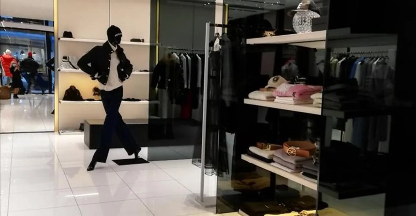 Shop for rent - Photo 4 of 13