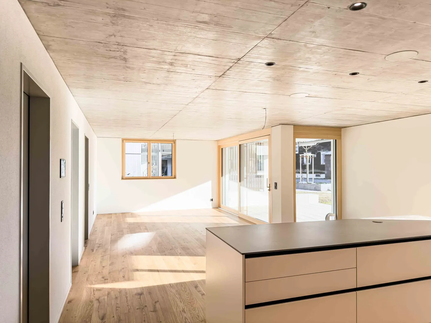 FIRST USE - UNIQUE GARDEN APARTMENT - Photo 4 of 10