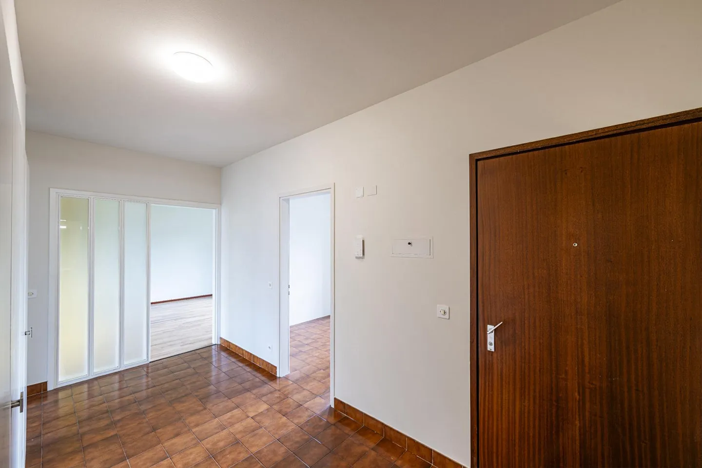 Renovated apartment with large terrace - Photo 5 of 16