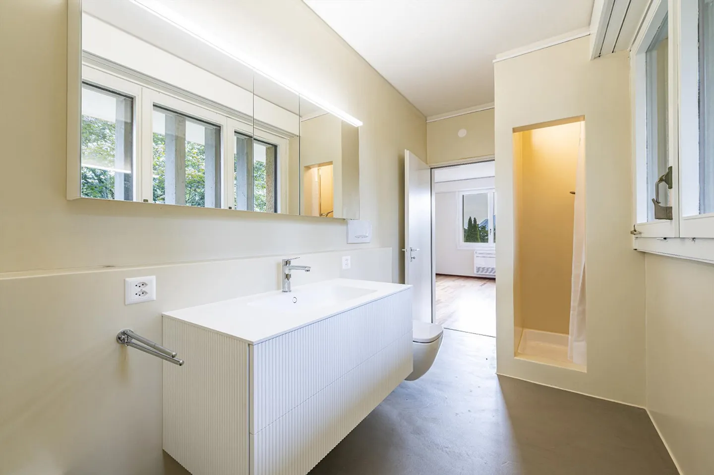 Renovated apartment with large terrace - Photo 8 of 16