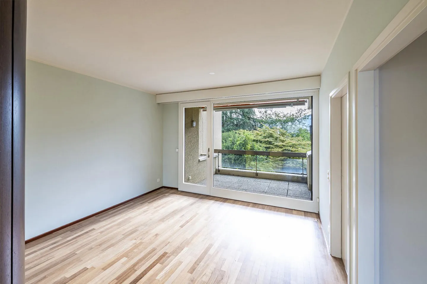 Renovated apartment with large terrace - Photo 12 of 16