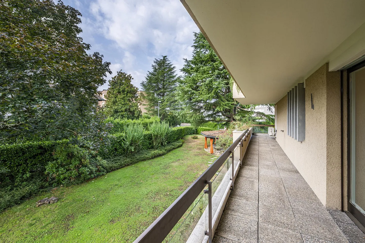 Renovated apartment with large terrace - Photo 14 of 16