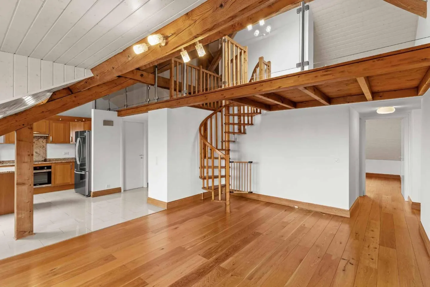 Appartamento di carattere sotto i tetti centro Meyrin - Foto 6 di 13