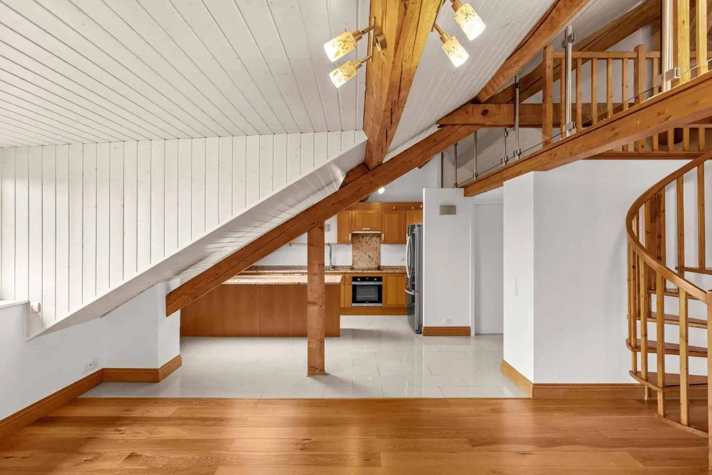 Appartamento di carattere sotto i tetti centro Meyrin - Foto 9 di 13