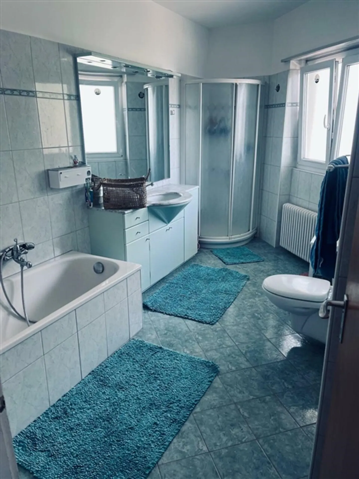 5.5-room apartment on the first floor in a semi-detached house for sale - Photo 4 of 10