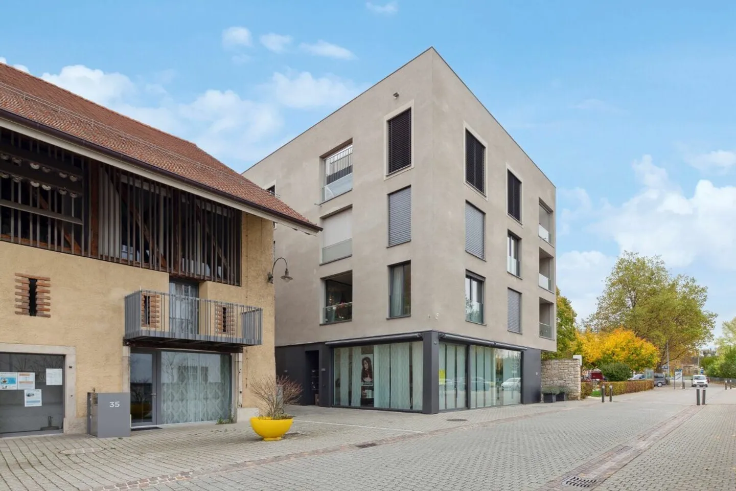 Living in the town of Laufen! Modern 4.5-room apartment in a quiet location - Photo 15 of 16