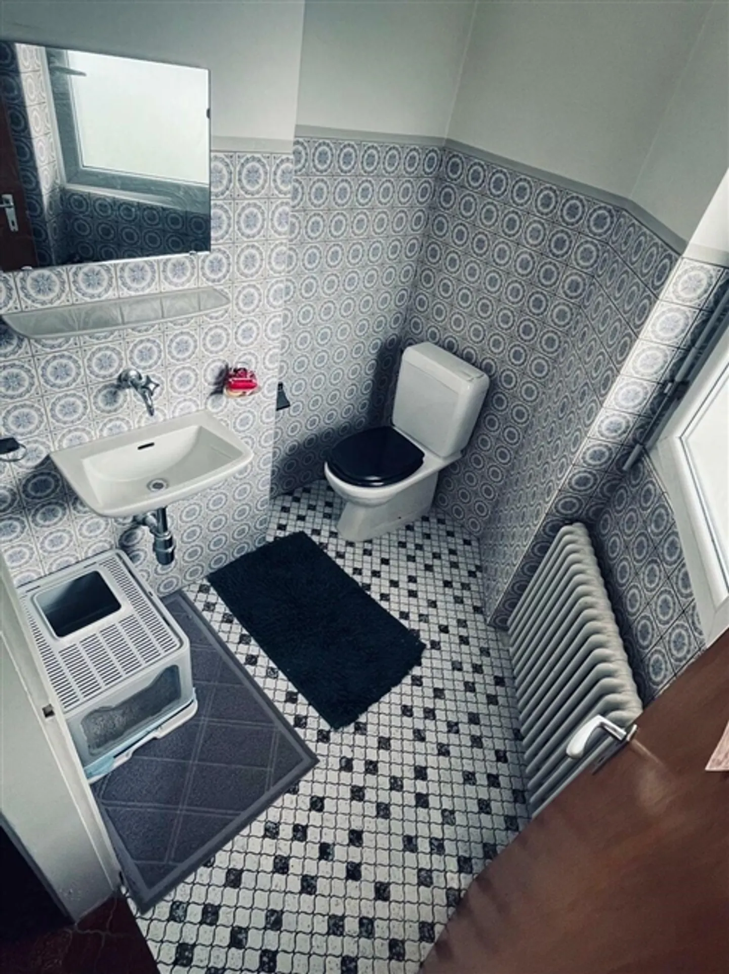 5.5-room apartment on the first floor in a semi-detached house for sale - Photo 7 of 10