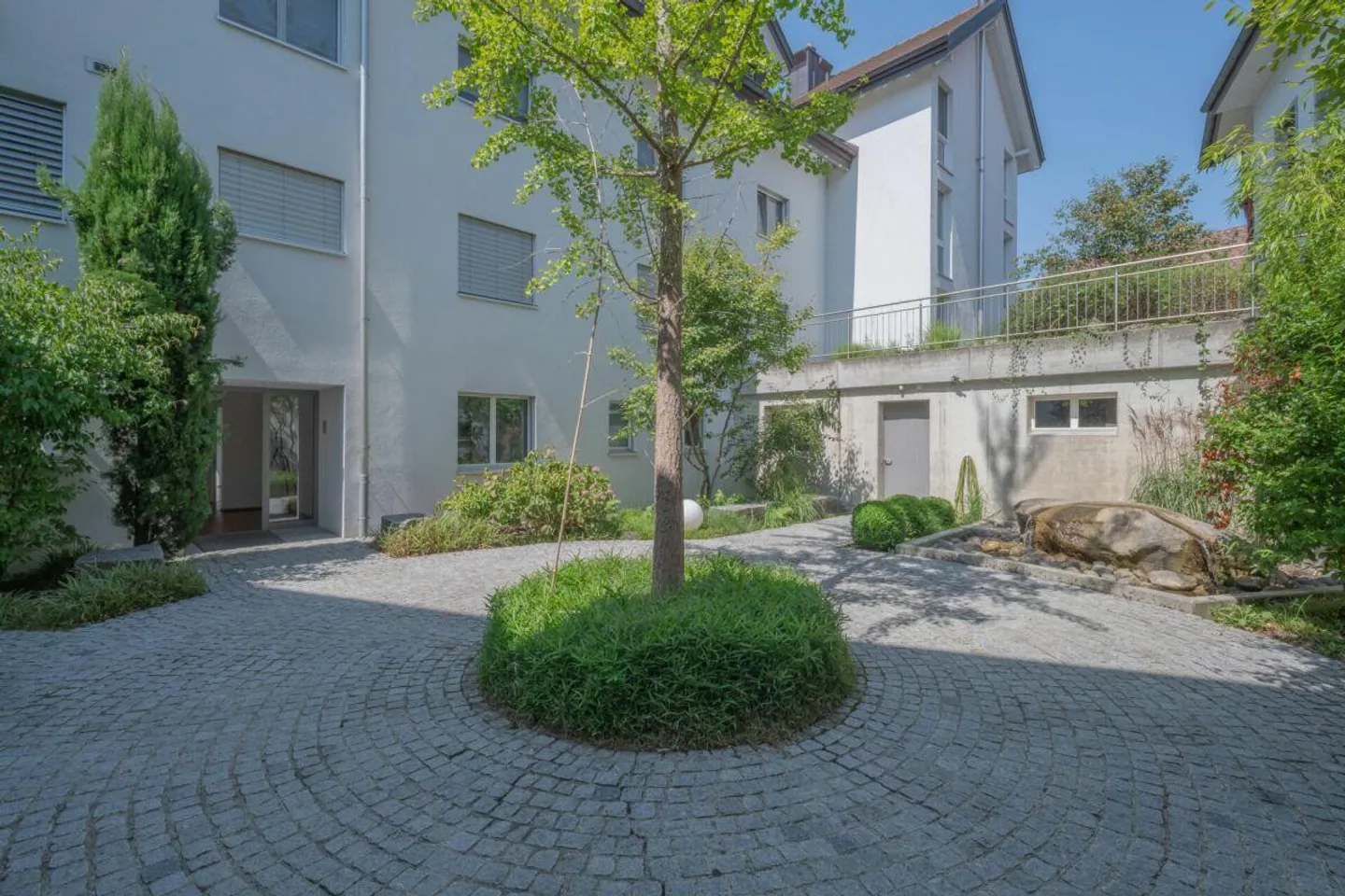"Jewel on the Rhine" - 4½ room apartment in a dream location - Photo 4 of 19