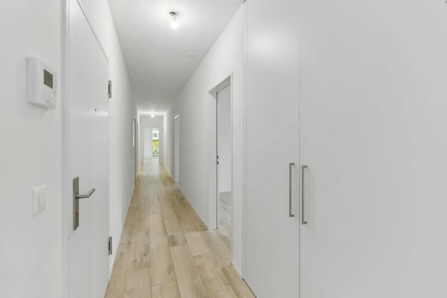 Living in the town of Laufen! Modern 4.5-room apartment in a quiet location - Photo 12 of 16