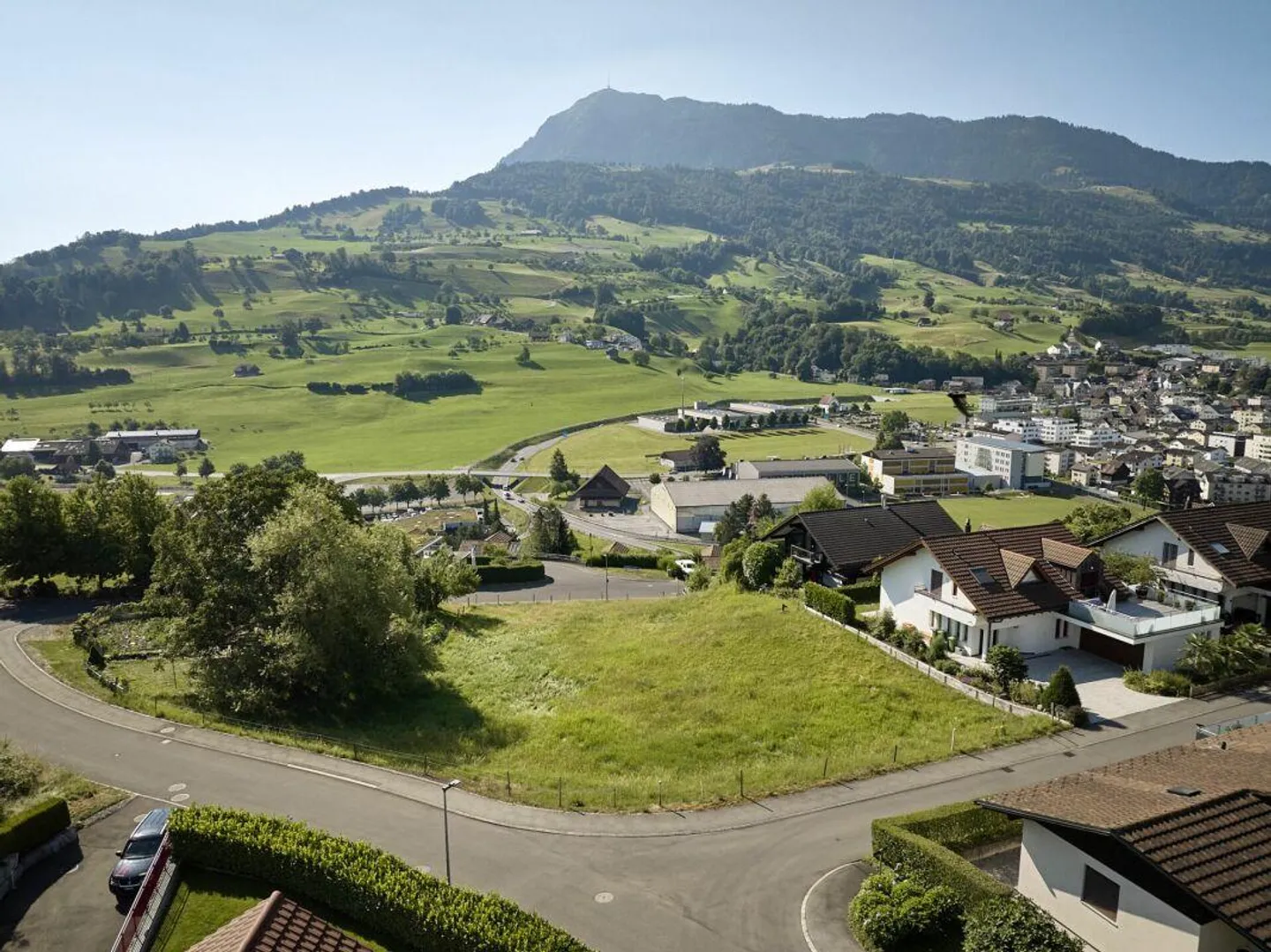 Terreno edificabile con vista sulle montagne e sul lago - Foto 4 di 9