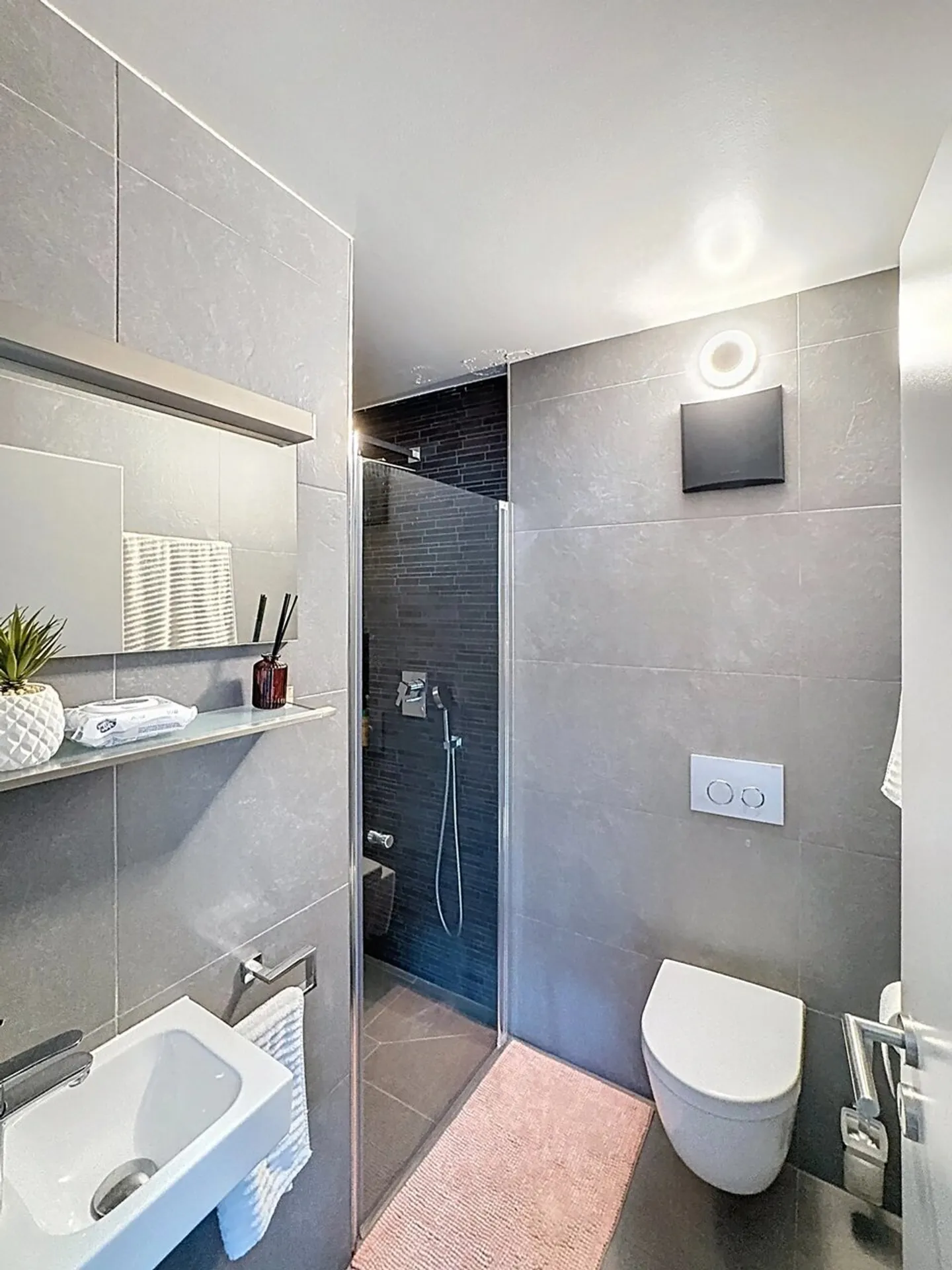 Magnifique appartement de 3,5 pièces avec balcon - Photo 2 sur 8