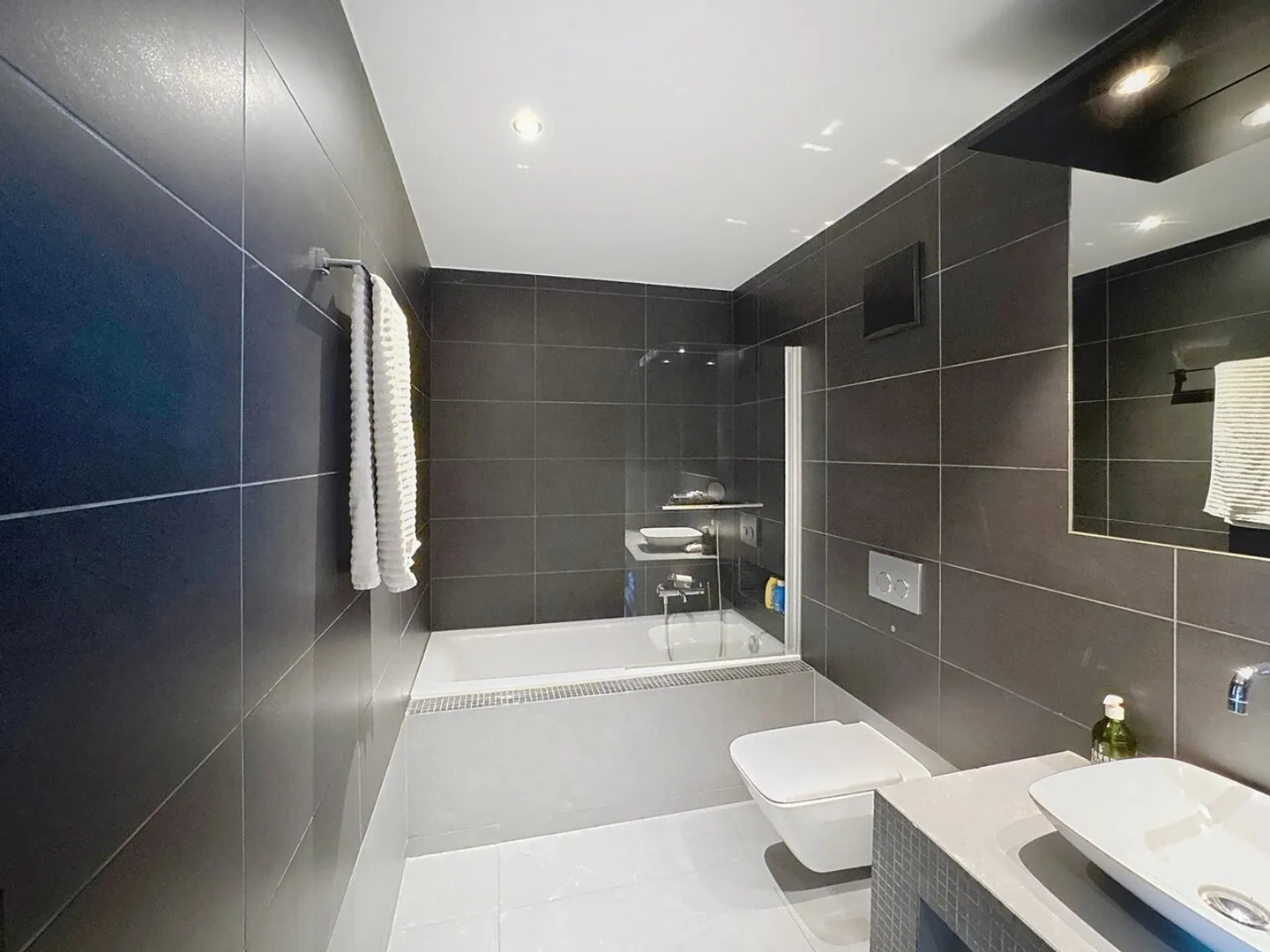 Magnifique appartement de 3,5 pièces avec balcon - Photo 8 sur 8