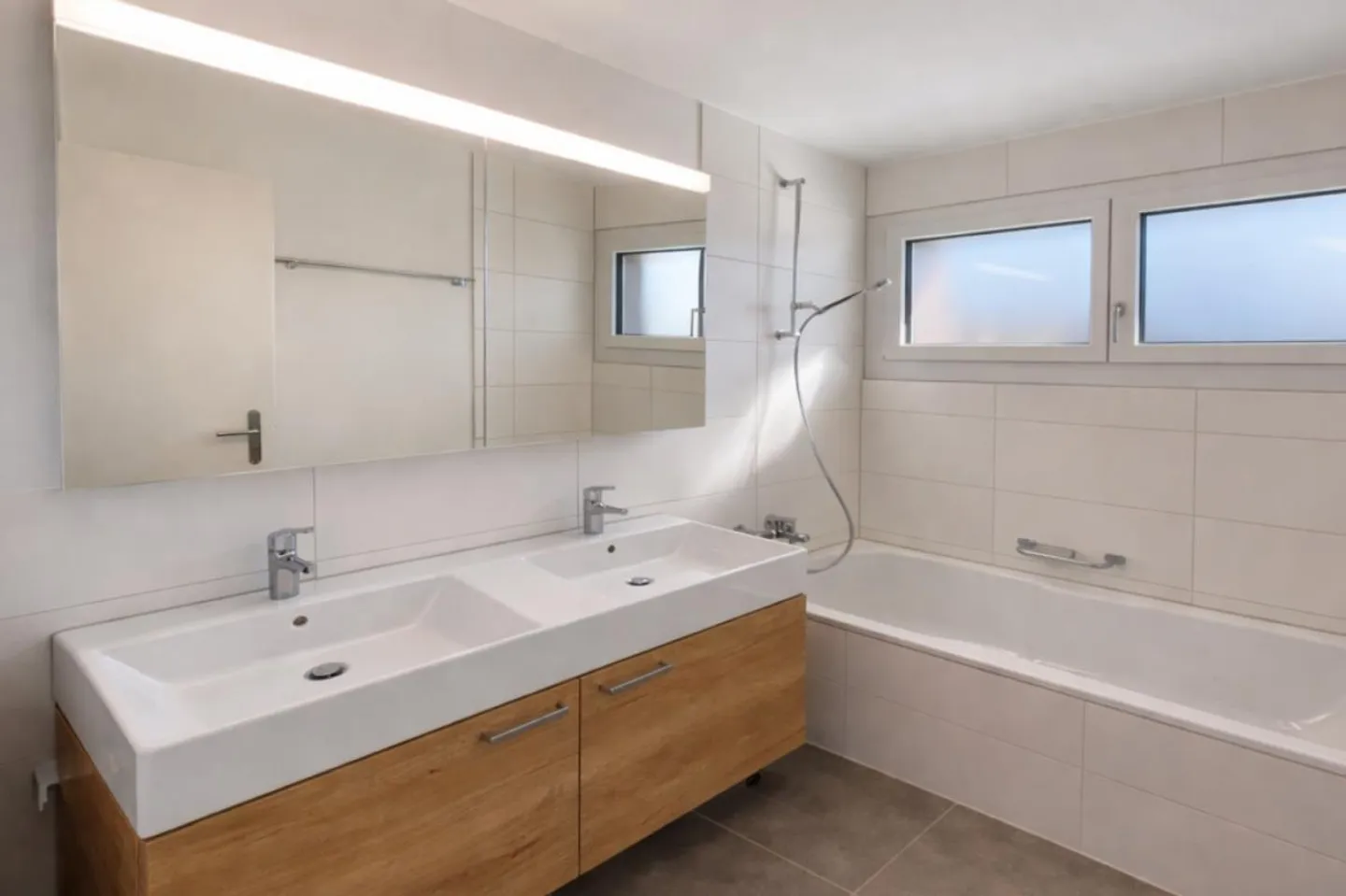 Frisch Renovierte Wohnung - Foto 2 von 7