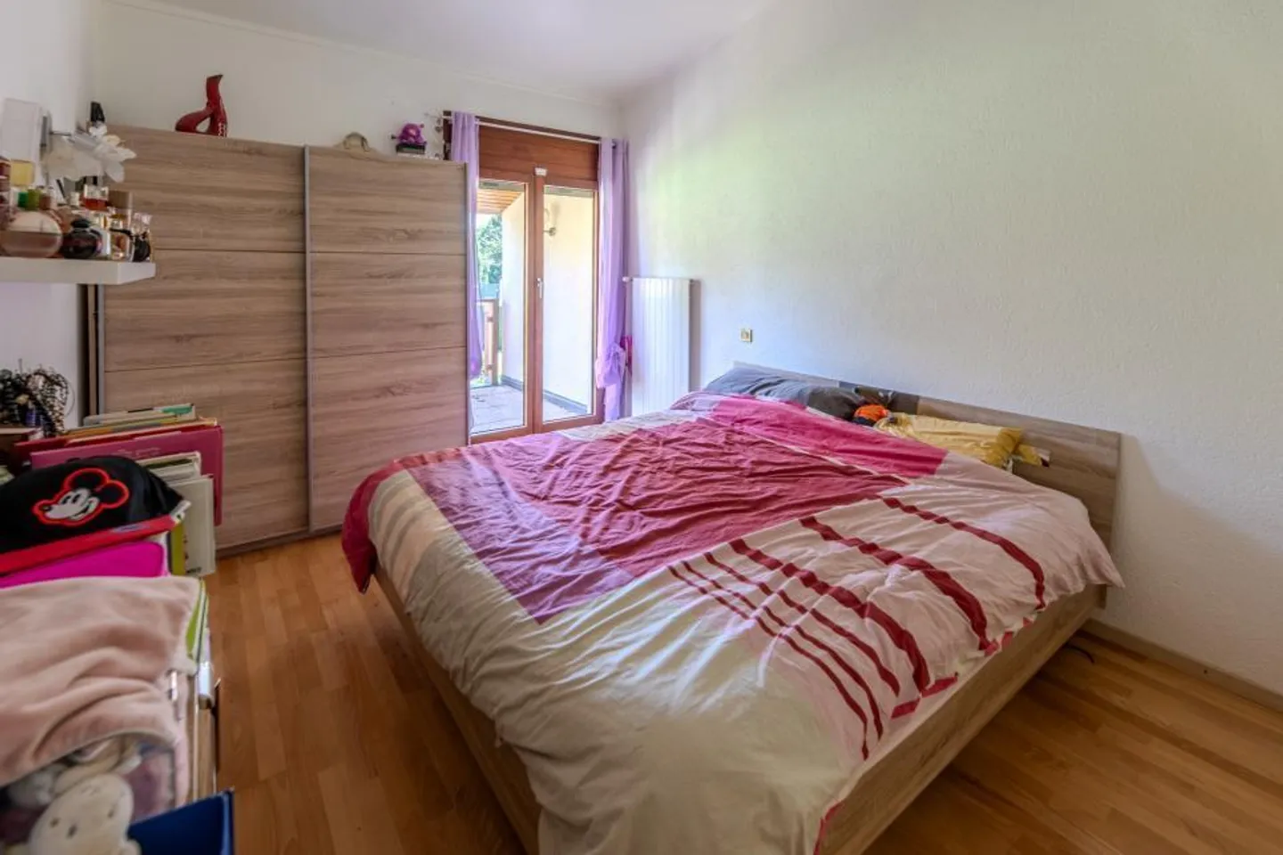 Da afferrare: Bella villa adiacente in un parco vicino ai servizi. - Foto 7 di 12