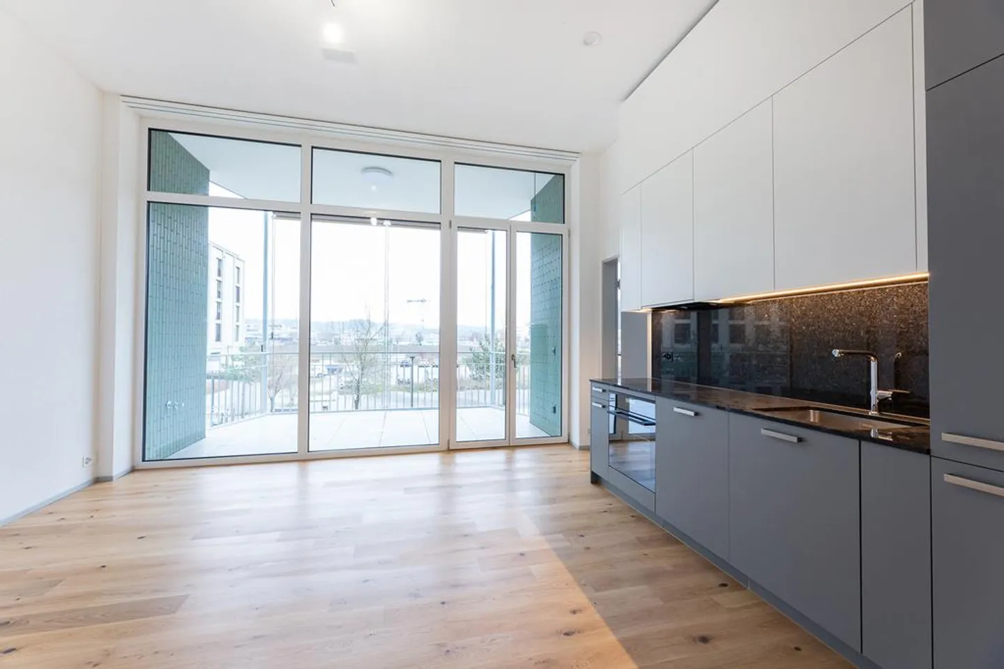 Moderne Wohnung direkt am Bahnhof Winterthur Hegi - Foto 2 di 6