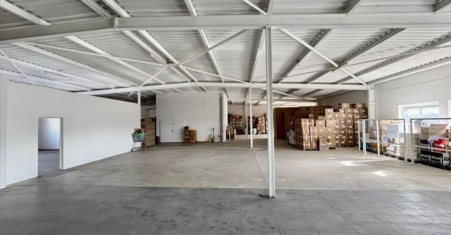 Bureau à louer - Photo 3 sur 12