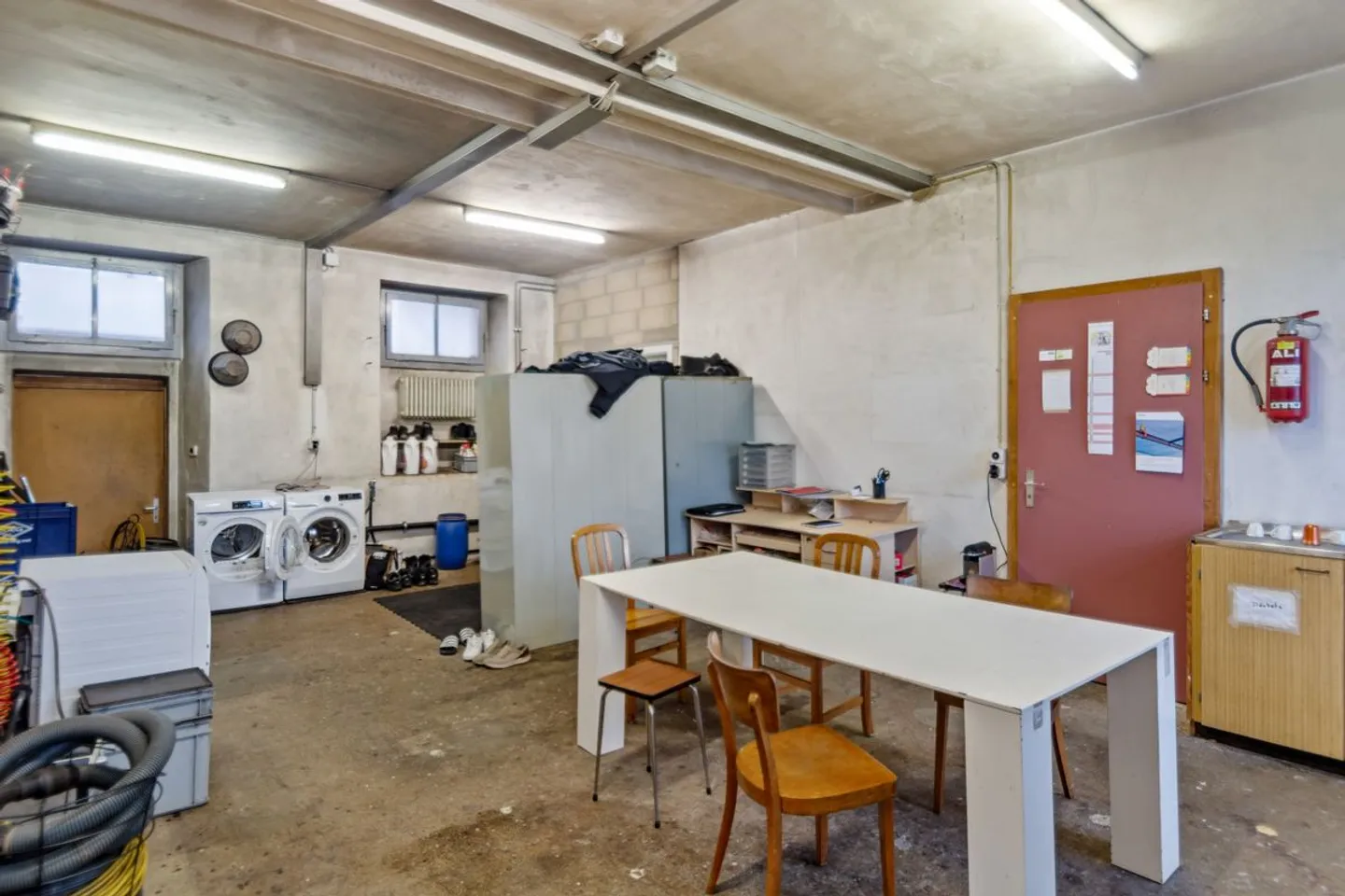 Attached house with professional spaces and large terrace - Photo 11 of 13