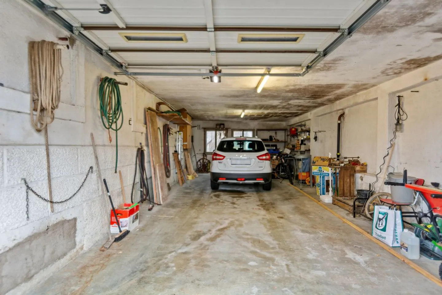 Attached house with professional spaces and large terrace - Photo 13 of 13