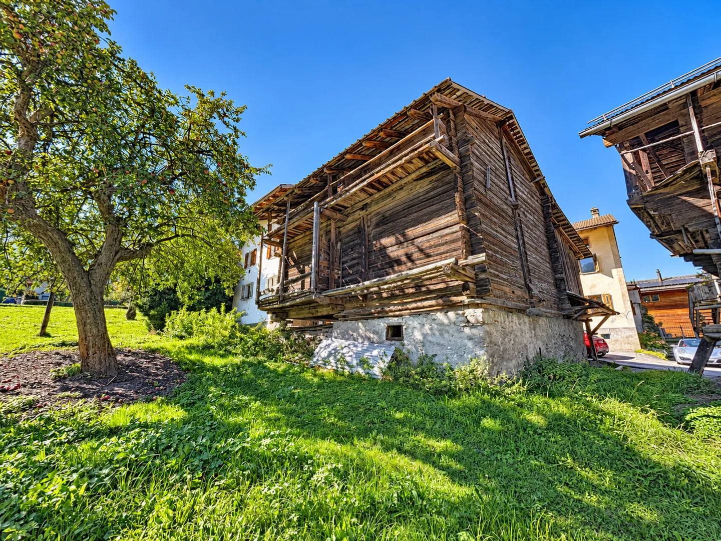 Traditional Valaisan Barn - Photo 2 of 5