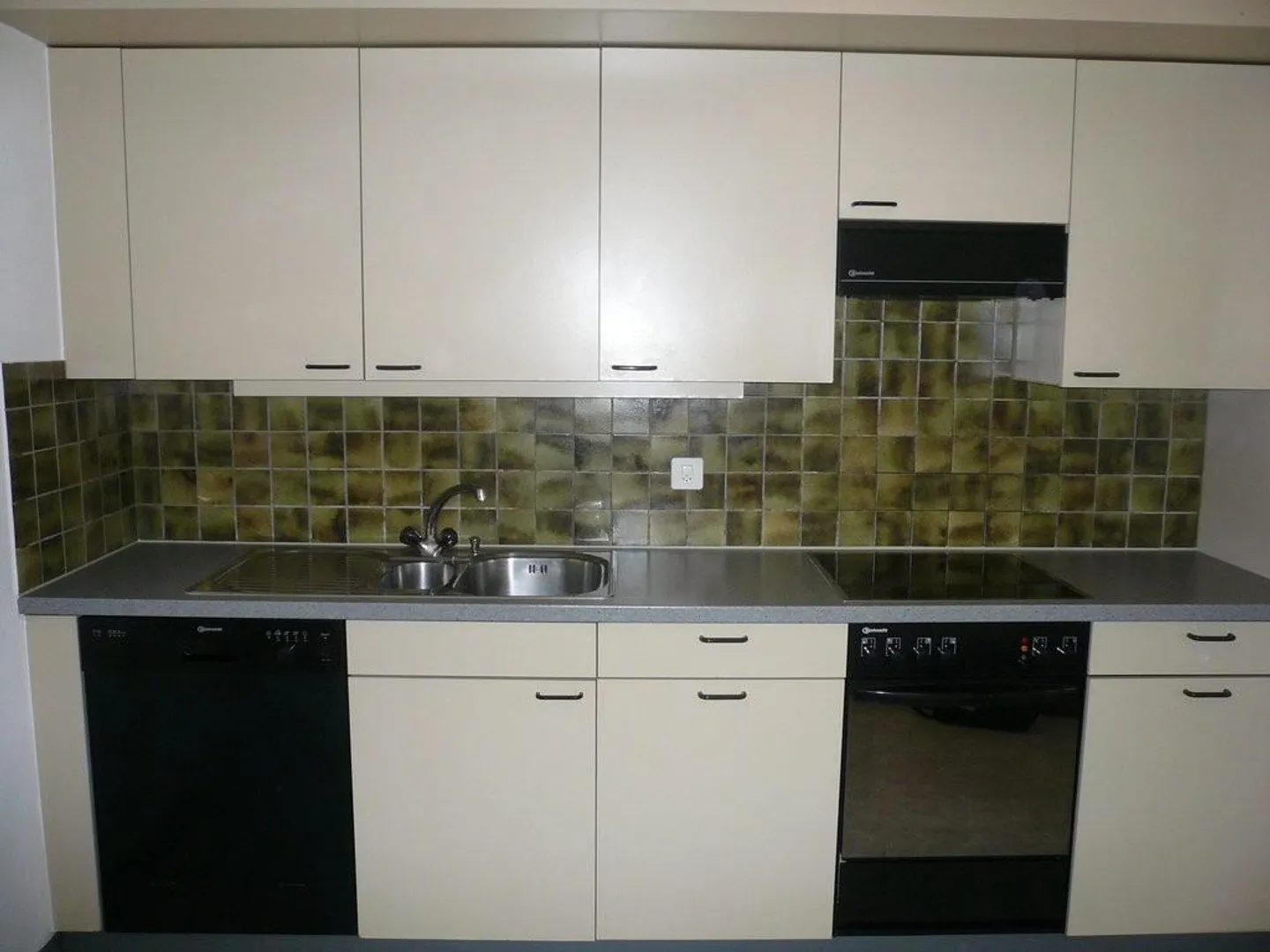 RENT WITHOUT DEPOSIT - Spacious Maisonette Apartment with Fireplace - Photo 5 of 12