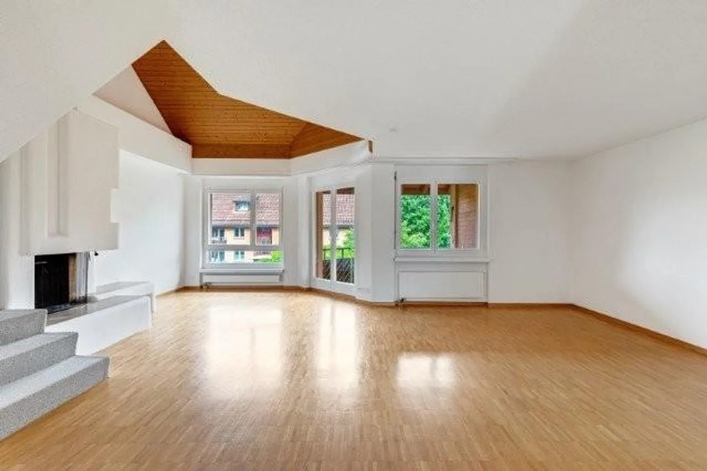 RENT WITHOUT DEPOSIT - Spacious Maisonette Apartment with Fireplace - Photo 7 of 12
