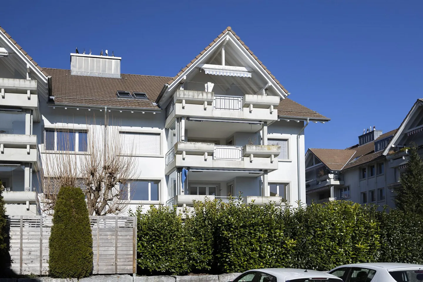 Spacious, bright 3.5-room condominium on the 1st floor - Photo 1 of 31