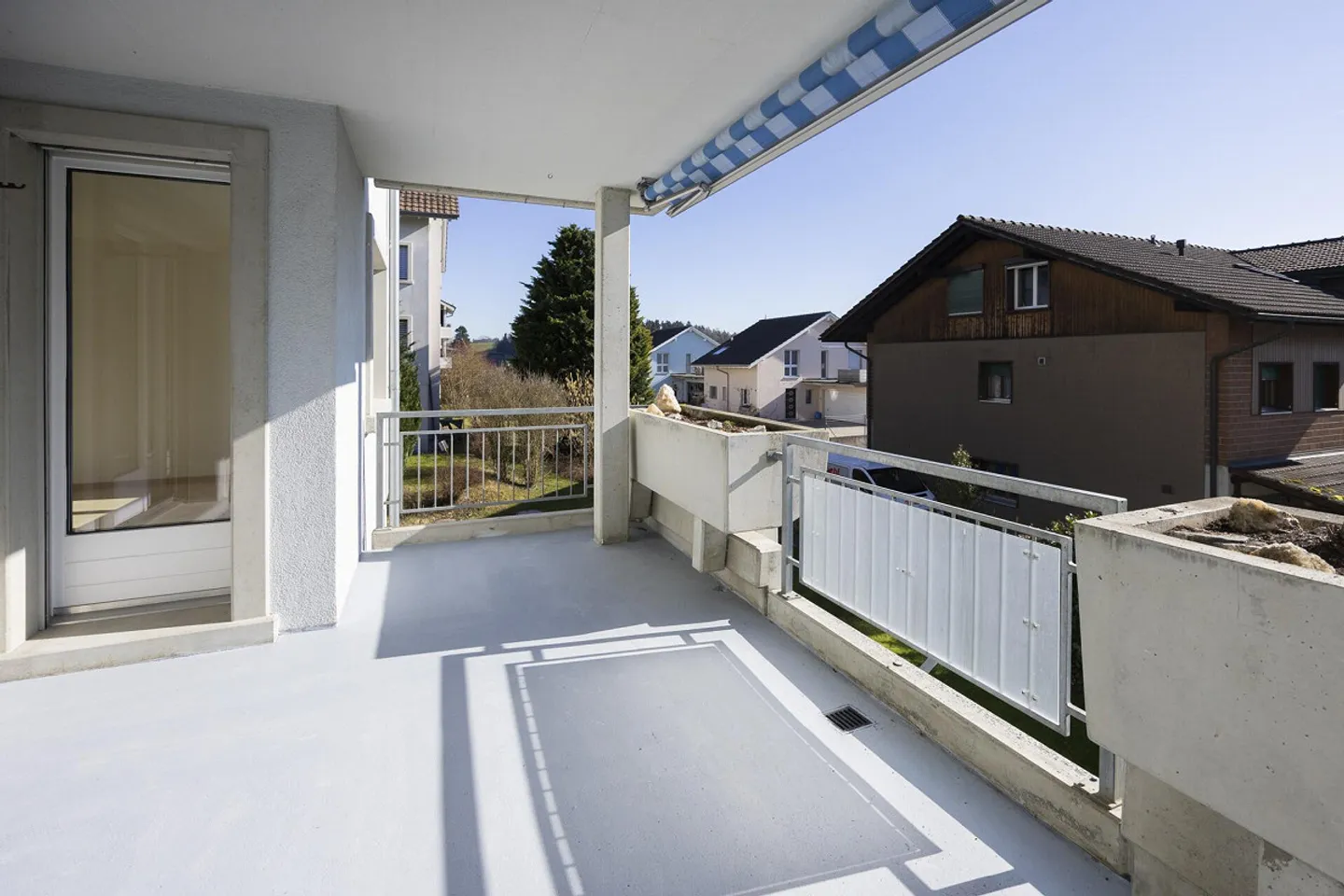 Spacious, bright 3.5-room condominium on the 1st floor - Photo 7 of 31