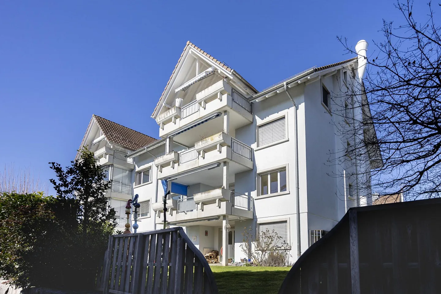 Spacious, bright 3.5-room condominium on the 1st floor - Photo 2 of 31