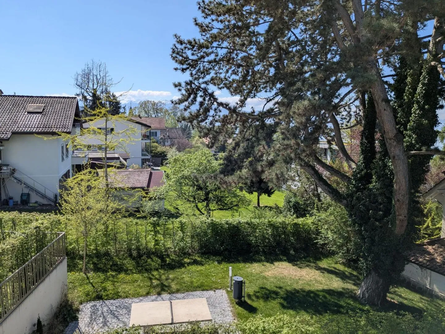 Lausanne: Superb family semi-detached villa with garden - Photo 2 of 12