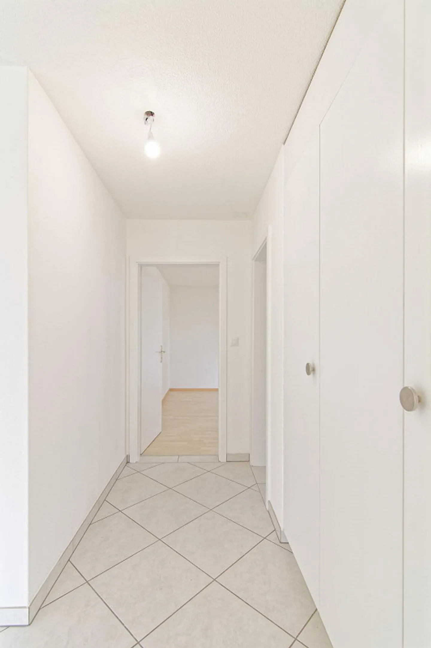 Spacious, bright 3.5-room condominium on the 1st floor - Photo 16 of 31